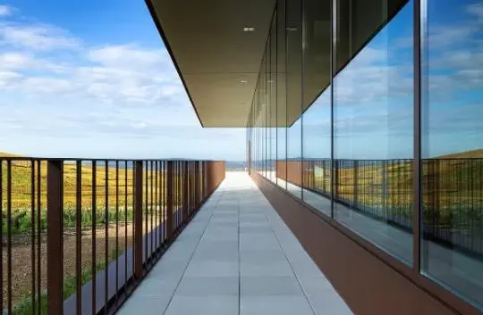 07_winery_corridor